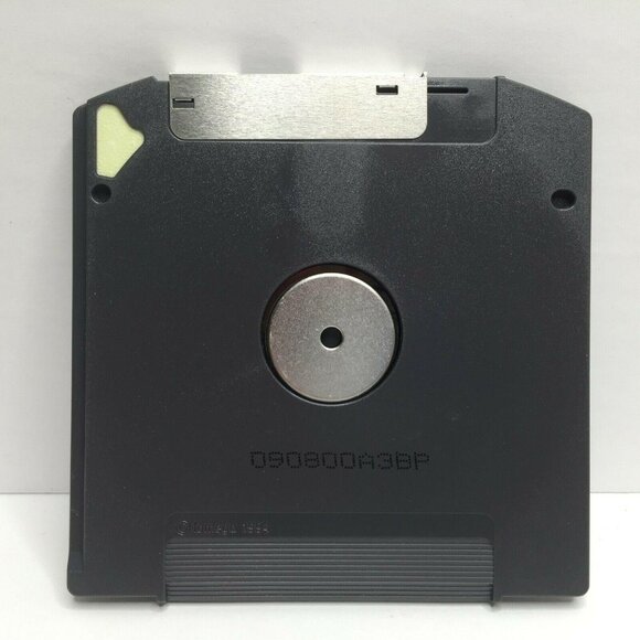 Iomega Zip 250MB Disk PC Formatted SuperFloppy Storage Media With Case - Picture 5 of 5